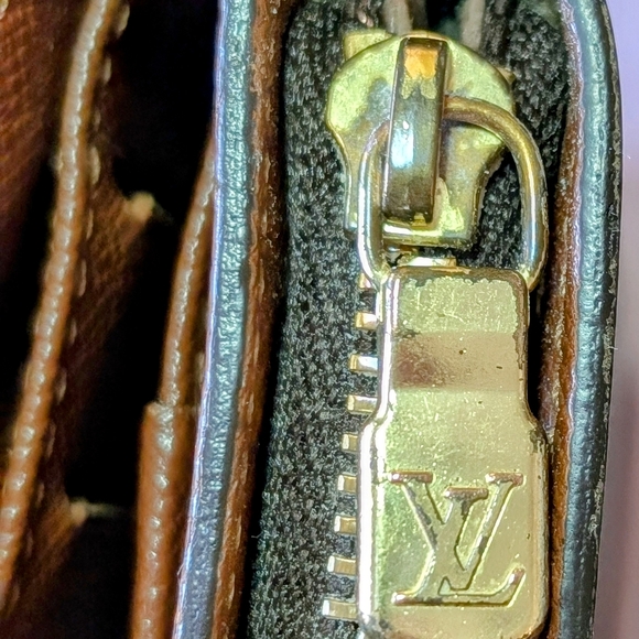 Louis Vuitton Vtg Monogram Compact Zip Around Bi aFold Wallet - Picture 5 of 16